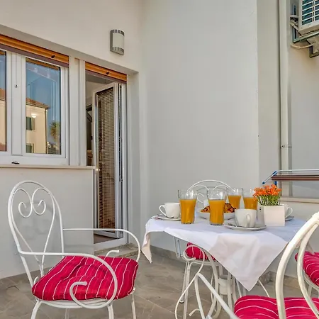 Holiday home Happy -